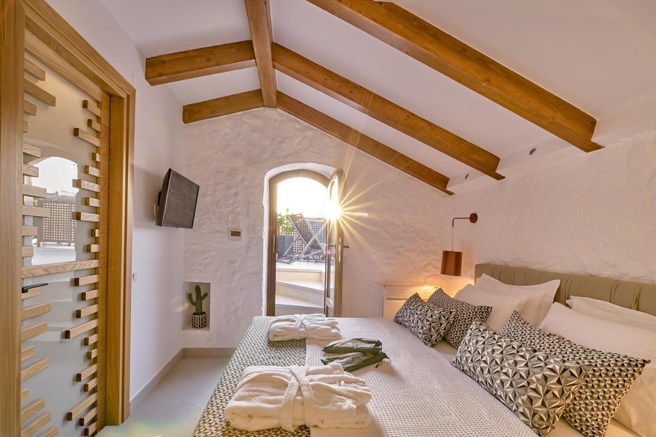 Vista Del Porto Luxury Suites Rethymno  Exterior photo